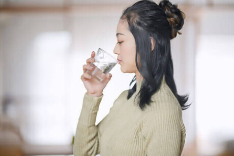 女性